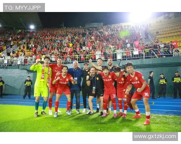 足球6号球员:揭秘世界顶级球星背后的风采与实力